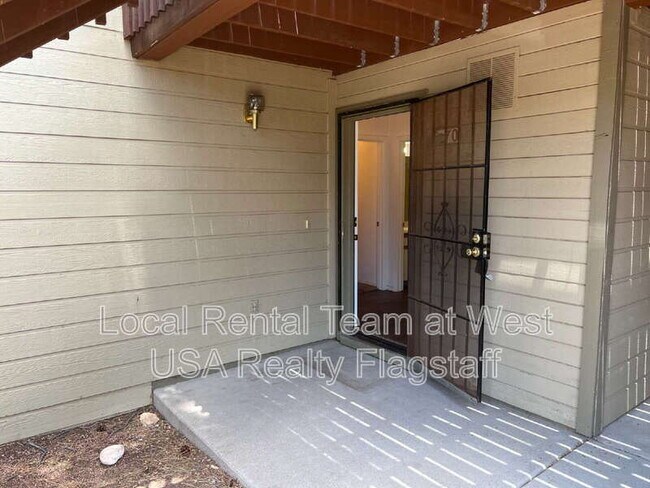 Foto del edificio - 2721 N Walnut Hills Dr