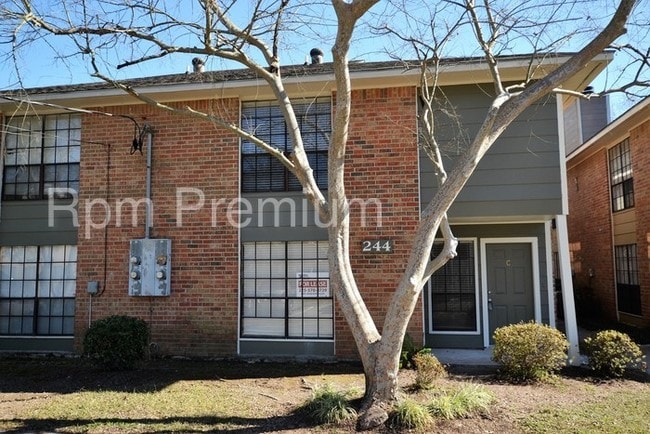 Building Photo - 244 Bracewell Dr
