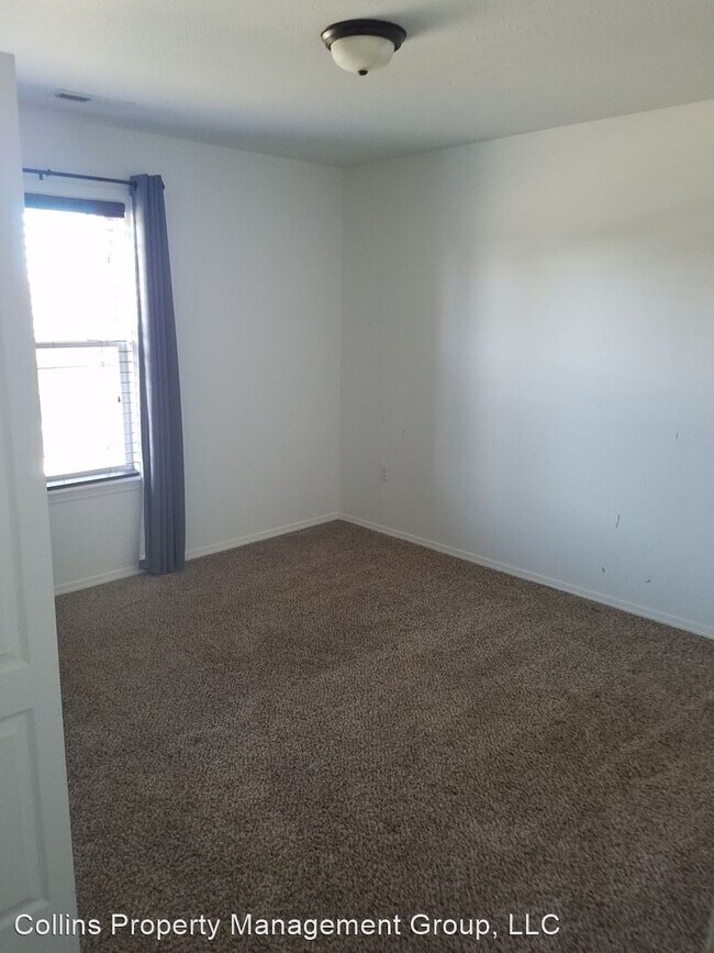 Building Photo - 3 br, 2 bath House - 464 Oak Brook Est. Ln