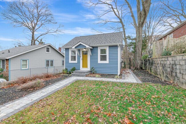 Building Photo - 41 Sunburst Dr