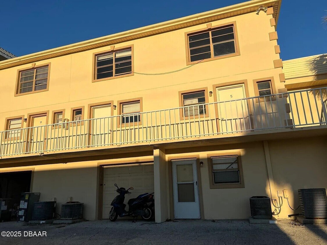 Foto principal - 3760 S Atlantic Ave