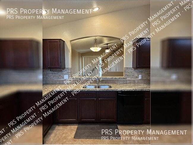 Foto del edificio - 1041 E Silverwood Dr