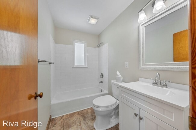 Foto del edificio - 3 br, 1 bath House - 1320 Main Street