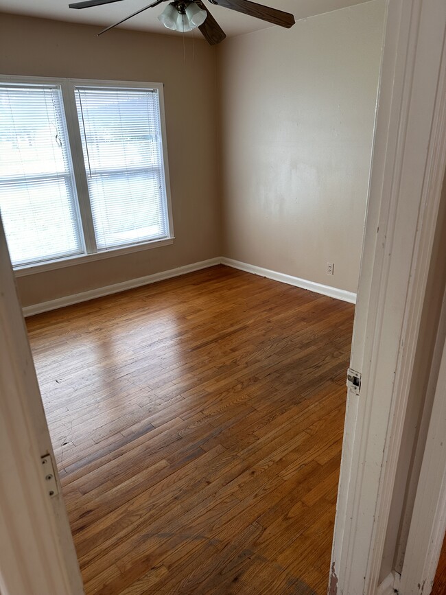 Building Photo - 226 Antrim Dr
