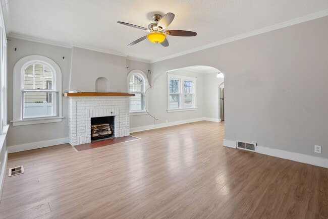 Building Photo - 609 Hammond Ave