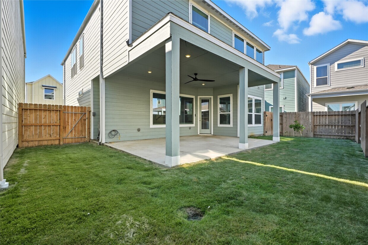 Building Photo - 719 Sandy Bay Ln