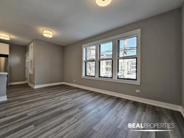 Building Photo - 2 bedroom in CHICAGO IL 60613
