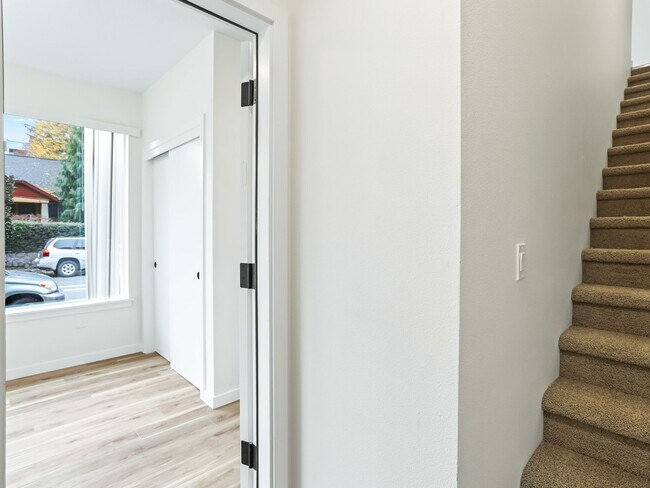 Foto del edificio - Vancouver Townhouses - Get 1 Month Free!