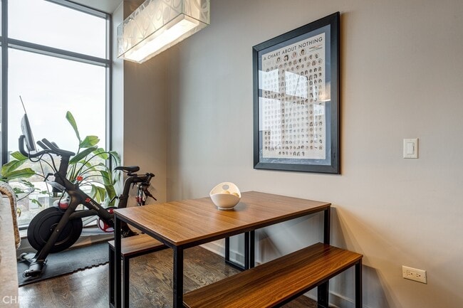 Foto del edificio - 1224 W Van Buren St