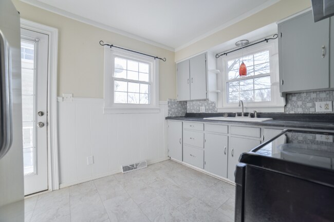 Foto del edificio - 225 Henderson St