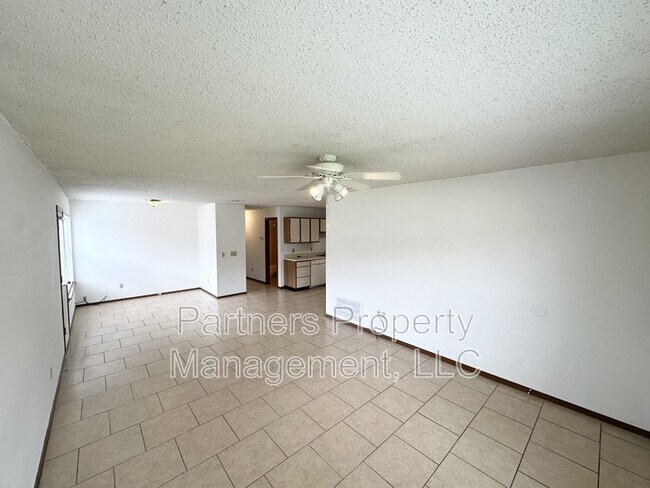 Foto del edificio - 1659 N Dawn Dr