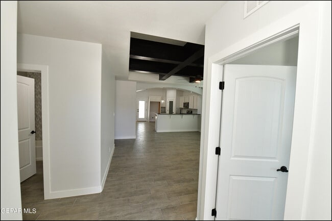 Building Photo - 652 Paseo Dulce Ave