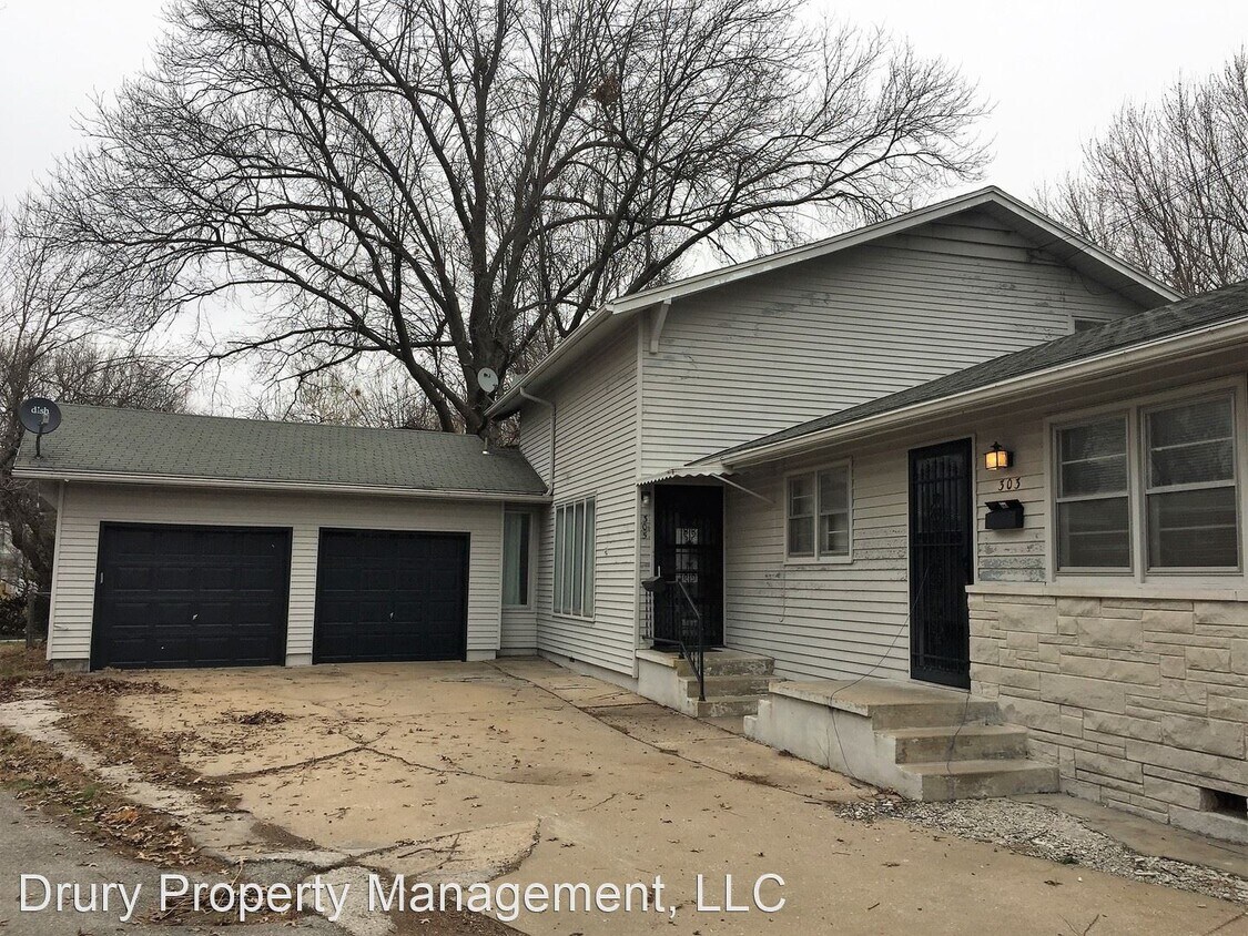 Primary Photo - 2 br, 2 bath House - 305 W Kingsbury St