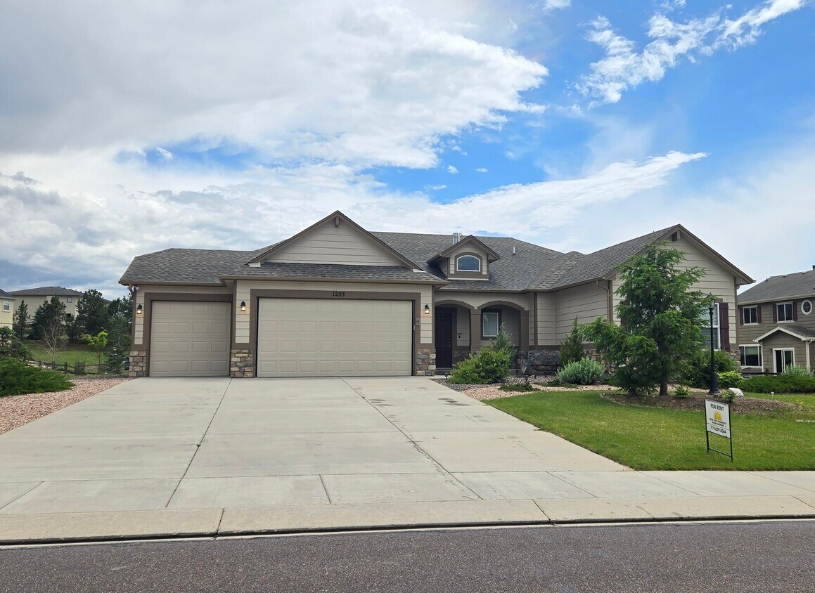 Primary Photo - 1255 Woodmoor Acres Dr