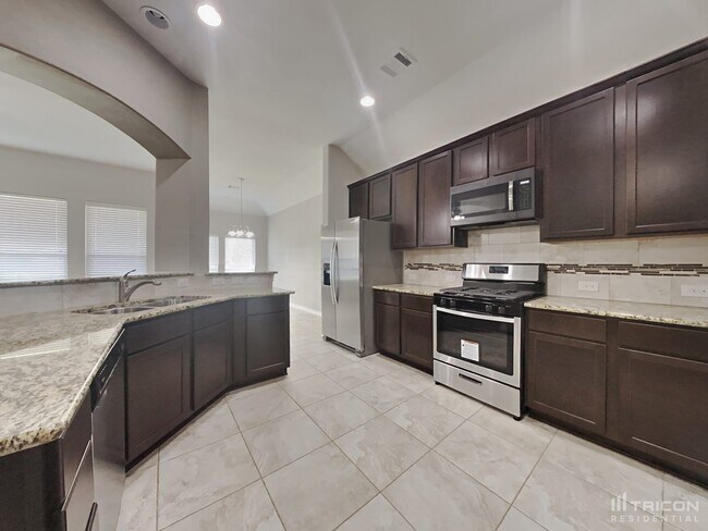 Foto del edificio - 2211 Leonetti Ln