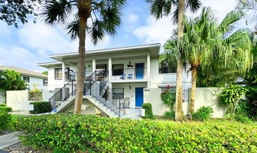 Building Photo - 3007 SW 21st Terrace