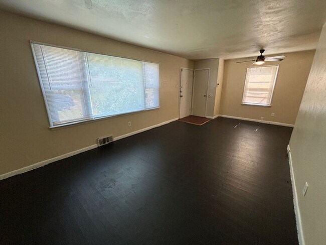 Foto del edificio - 3 Bedroom