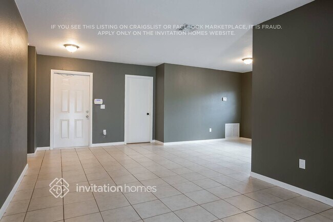 Foto del edificio - 8758 SW 11th St