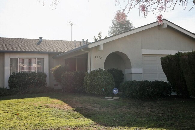 Building Photo - Nice and remodeled Home for Rent in Cupert...