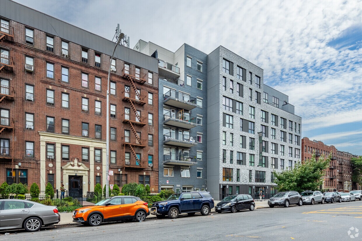 Foto principal - 212 Linden Blvd