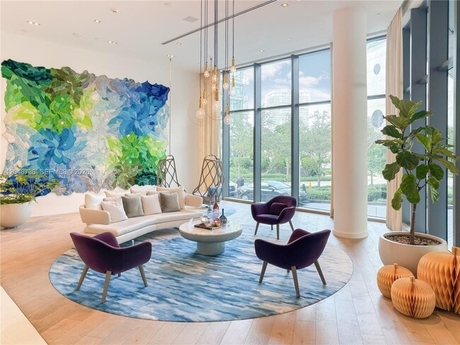 Foto del edificio - 650 NE 32nd St