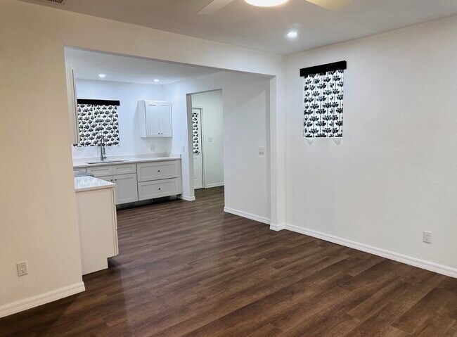 Foto del edificio - 329 NE 2nd St