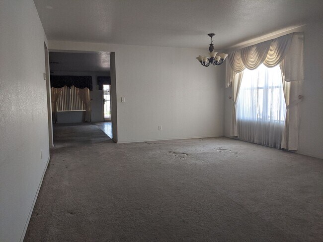 Foto del edificio - Midvale Rental