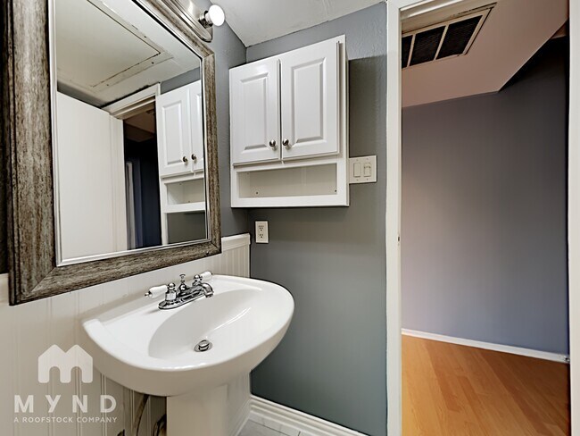 Building Photo - 14777 Wunderlich Dr