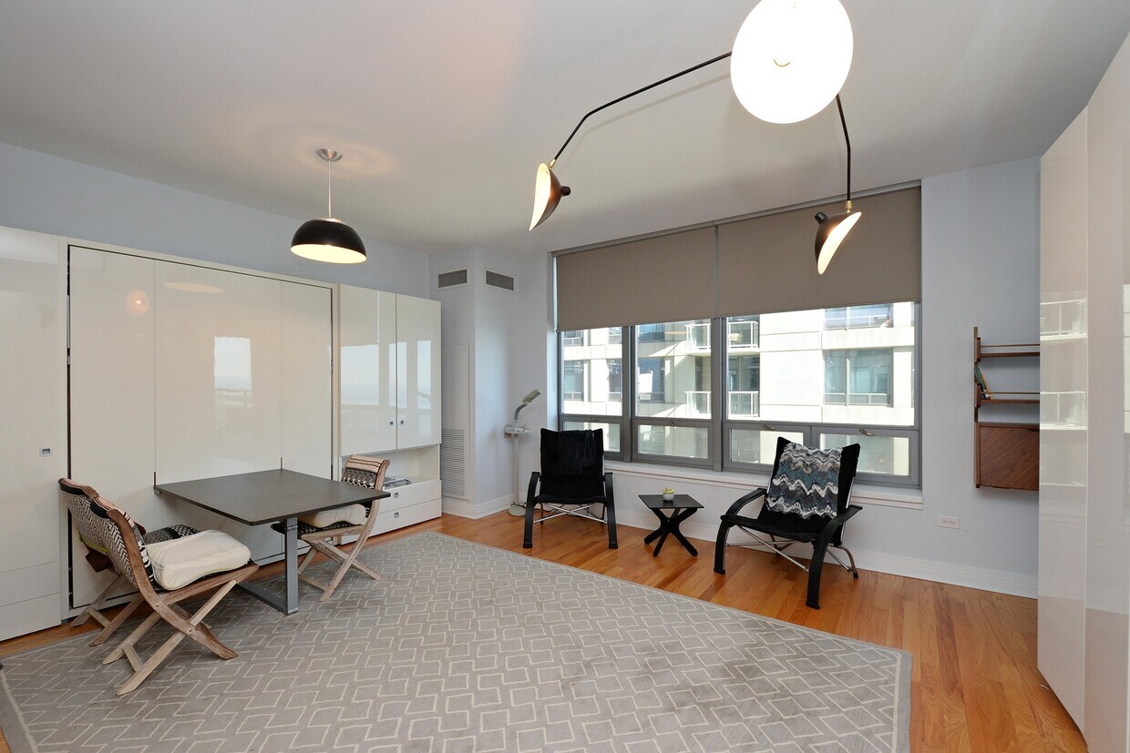 Foto principal - 600 N Lake Shore Dr