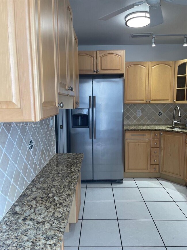 Building Photo - 1050 Atlantic Shores Blvd