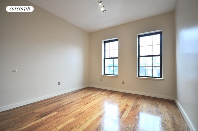 Foto del edificio - 619 Nostrand Ave.