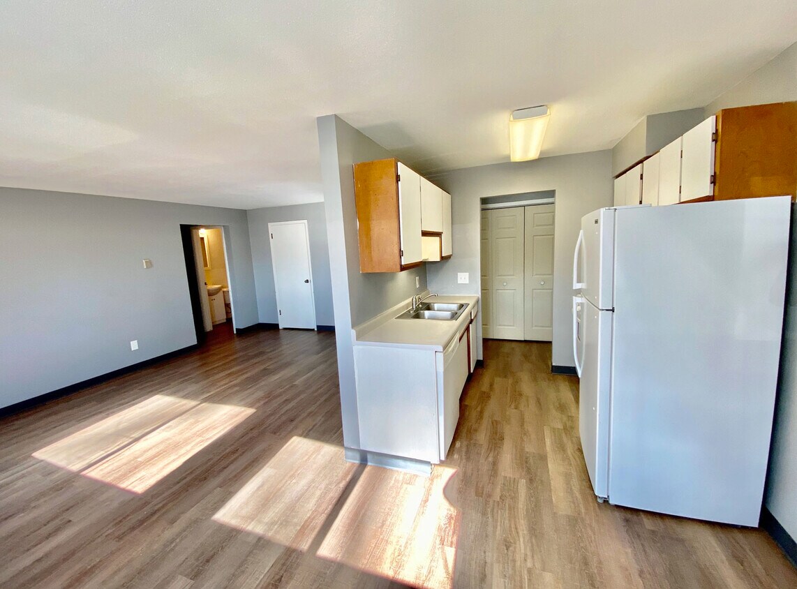 Ryan Creek Apartments Apartments in Minneapolis, MN