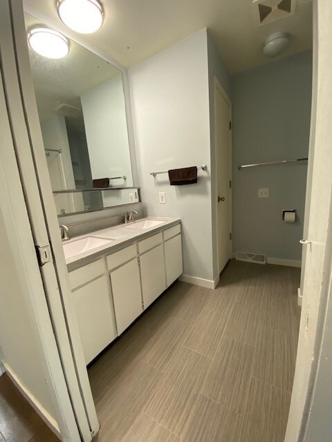 Building Photo - 3306 Nightingale Ln