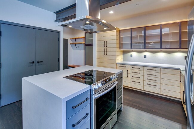 Foto del edificio - Modern Downtown Redmond 2 Bed/1 Bath Apart...