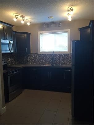 Building Photo - 7414-7114 StreetUnit AKey 73