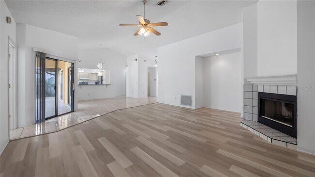 Foto del edificio - 8211 Borgia Ct