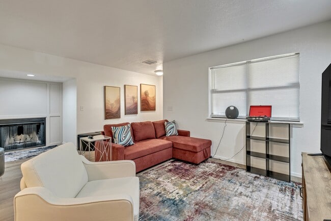 Foto del edificio - 11409 Springhollow Rd