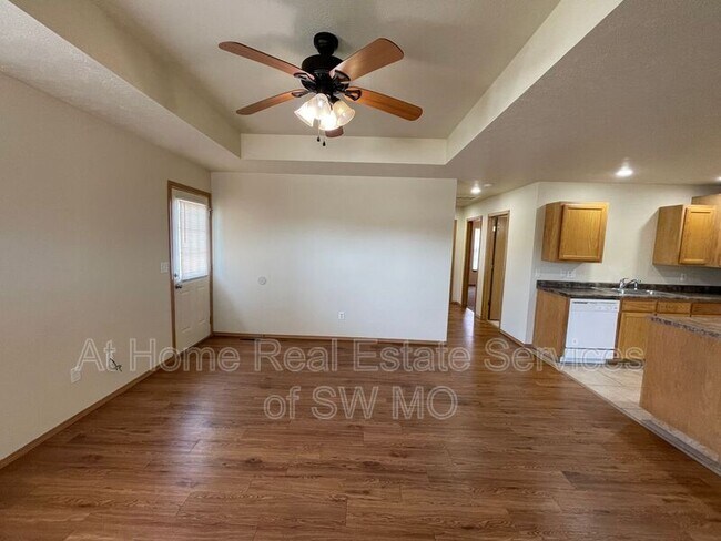 Building Photo - 5601 N Purple Ln