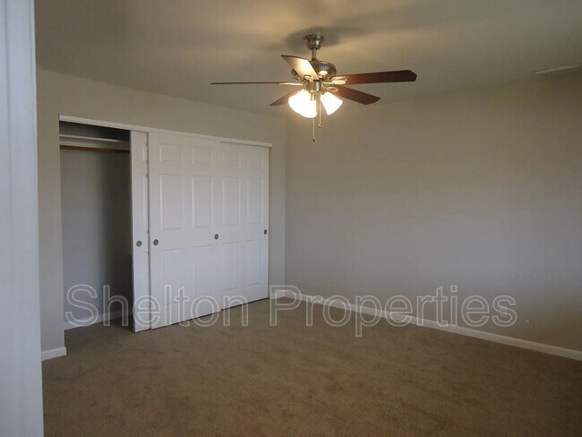 Foto del edificio - 1041 W 18th St