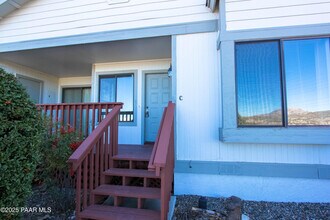 Building Photo - 3069 Cascades Ct