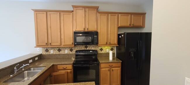 Foto del edificio - 9247 Sweet Maple Ave