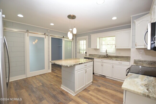 Building Photo - 305 Brynn Marr Rd