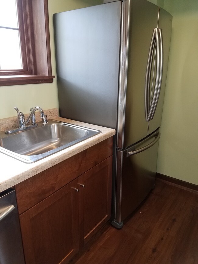 Building Photo - 5920 Dendron Ln