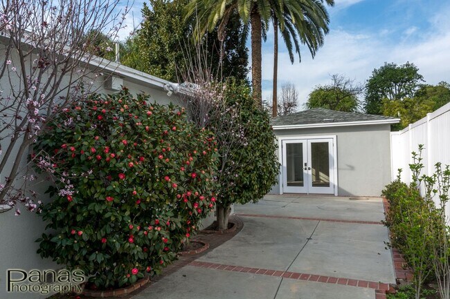 Building Photo - 12749 Milbank St