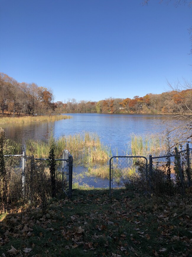 Building Photo - 20940 Ivy Ln