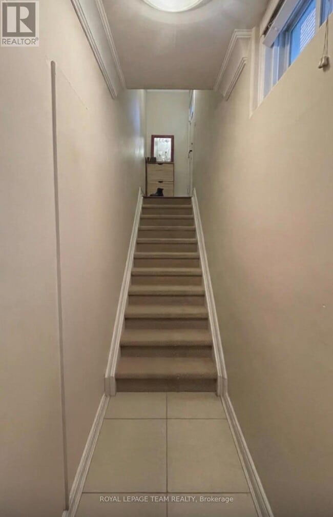 Photo du bâtiment - 526 Hilson Ave