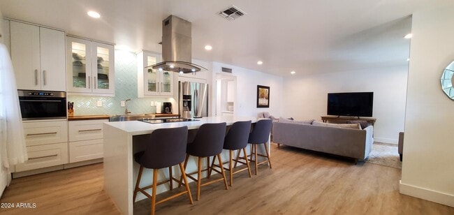 Foto del edificio - 1233 W 11th St