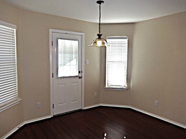 Building Photo - 11130 Fort Smith