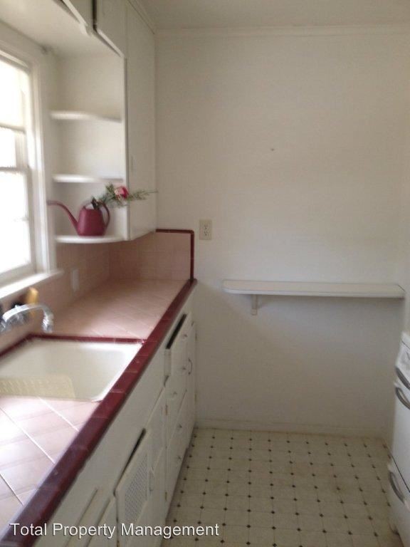 Building Photo - 2 br, 1 bath House - 2280 Pentuckett Ave.