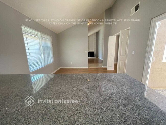 Building Photo - 724 Sandy Brook Ct